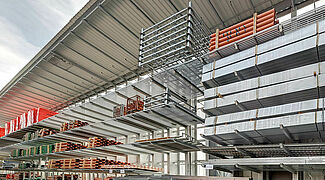 Armazém autoportante de estantes cantilever