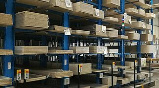 Estantes cantilever móveis