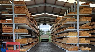 Estante cantilever de dupla face