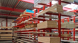 Estante cantilever de dupla face